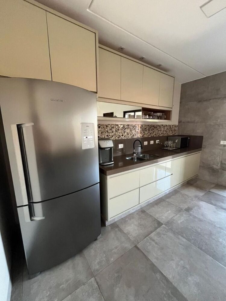 Casa à venda com 3 quartos, 569m² - Foto 1
