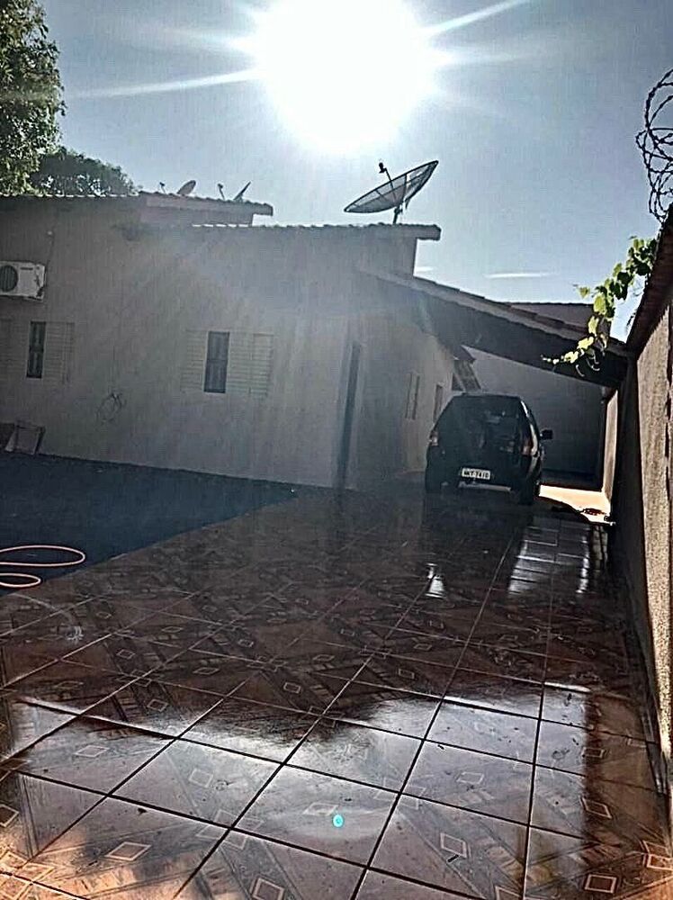Casa à venda e aluguel com 3 quartos, 90m² - Foto 2