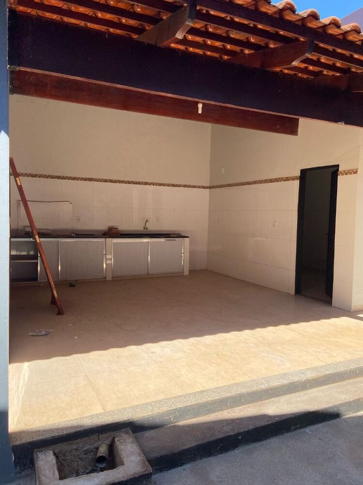 Casa à venda com 2 quartos, 180m² - Foto 3