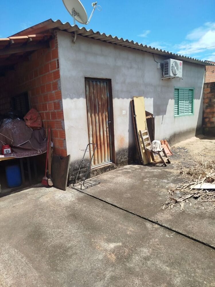 Casa à venda com 2 quartos, 250M2 - Foto 2