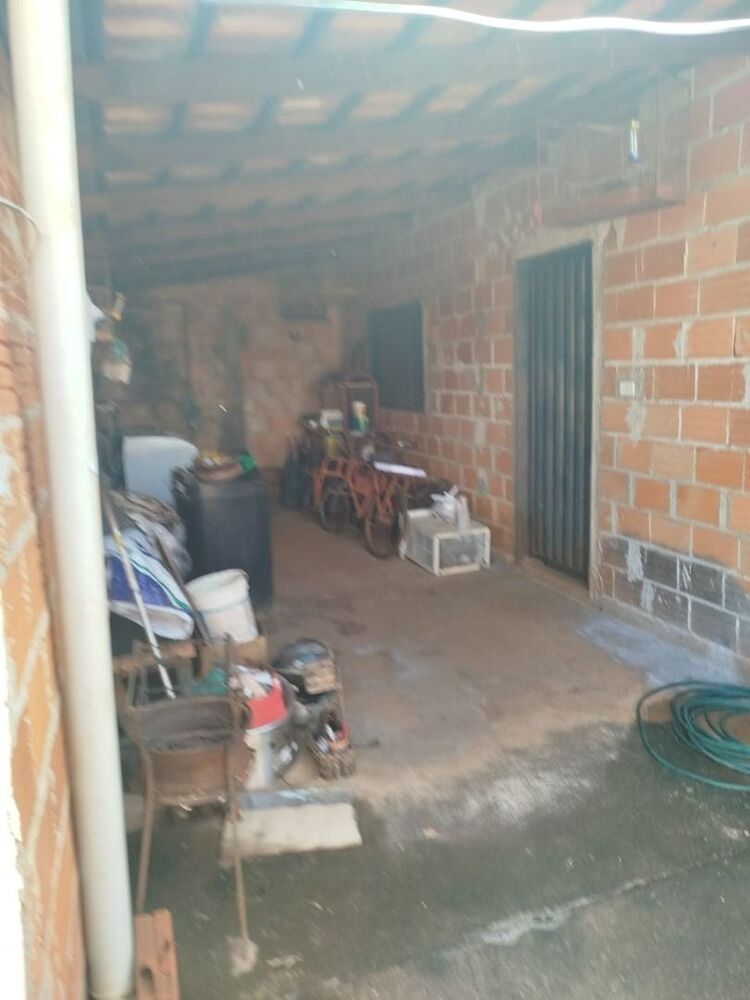 Casa à venda com 2 quartos, 250M2 - Foto 1