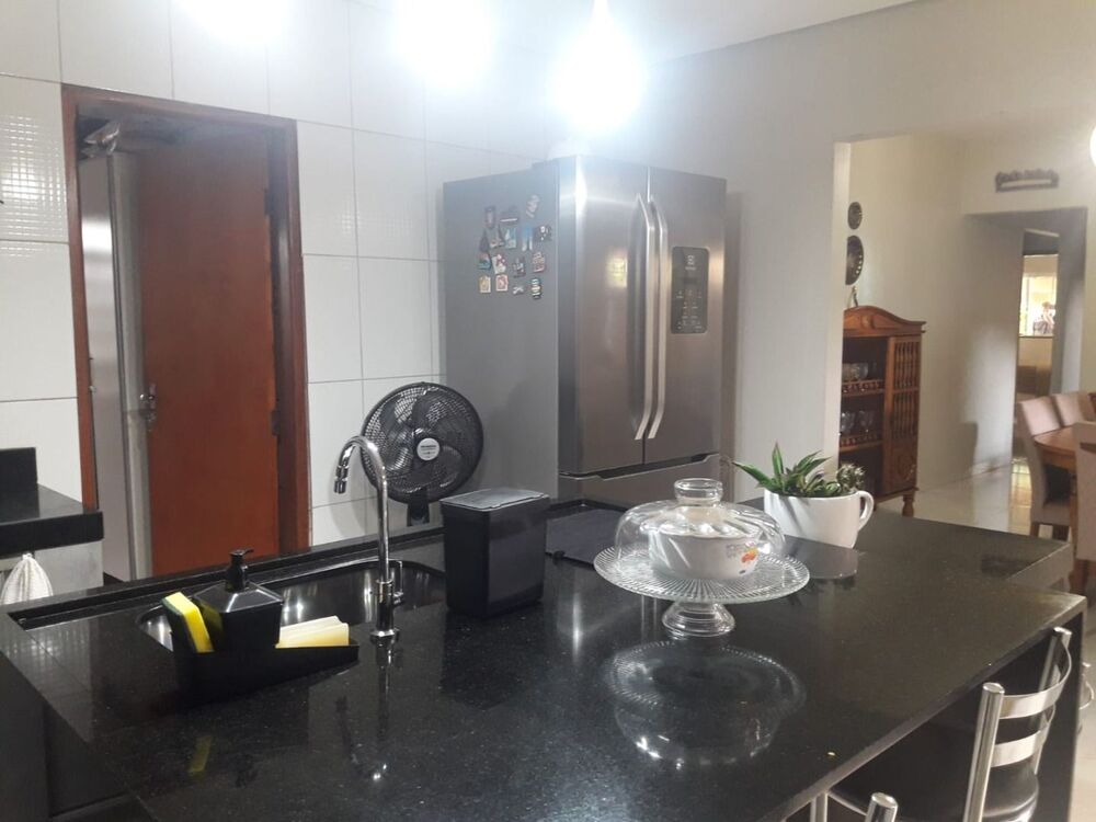 Casa à venda com 3 quartos, 200m² - Foto 6