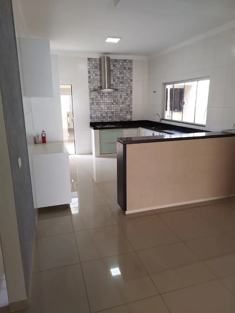 Casa, 3 quartos, 280 m² - Foto 1