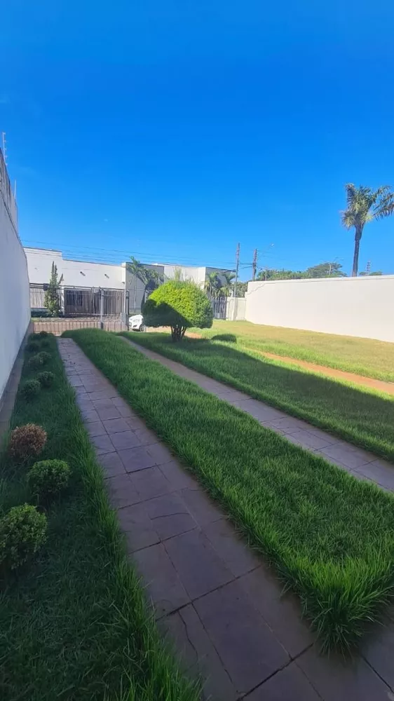 Casa à venda com 3 quartos, 153m² - Foto 1