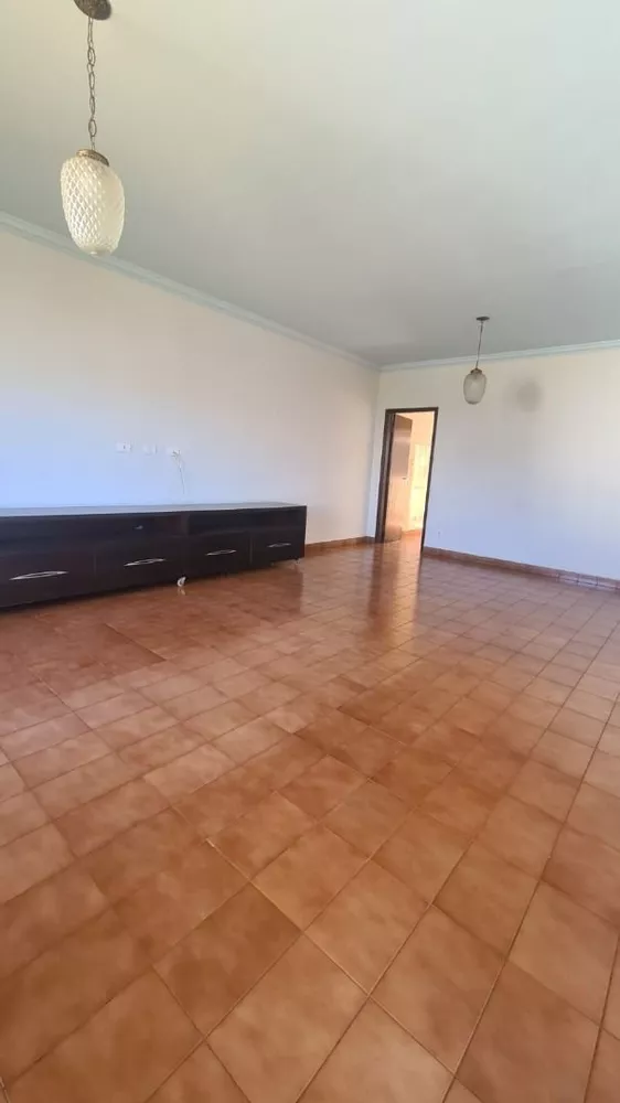 Casa à venda com 3 quartos, 153m² - Foto 2