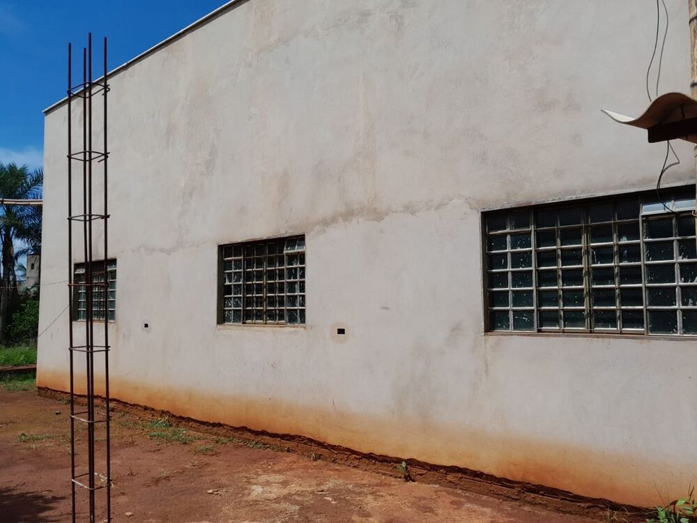 Chácara à venda com 3 quartos, 120m² - Foto 2