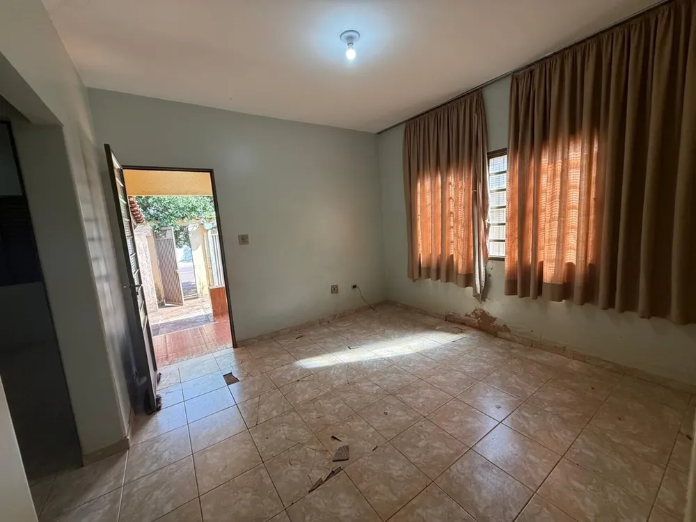 Casa, 3 quartos, 185 m² - Foto 2