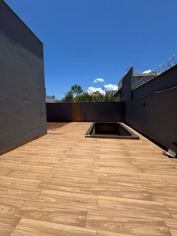 Casa à venda com 3 quartos, 170m² - Foto 4