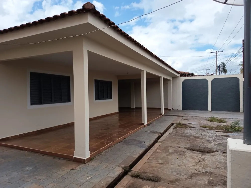 Casa, 3 quartos, 200 m² - Foto 2