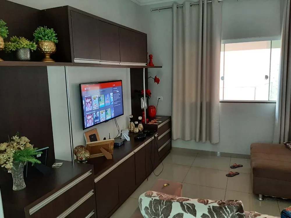 Casa, 3 quartos, 230 m² - Foto 1