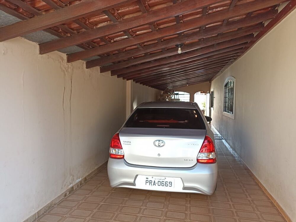 Casa à venda com 3 quartos, 200m² - Foto 2