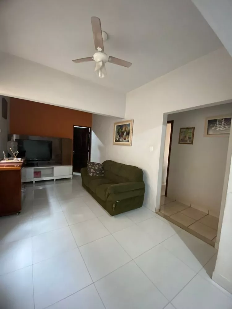 Casa para alugar com 4 quartos, 5M2 - Foto 1