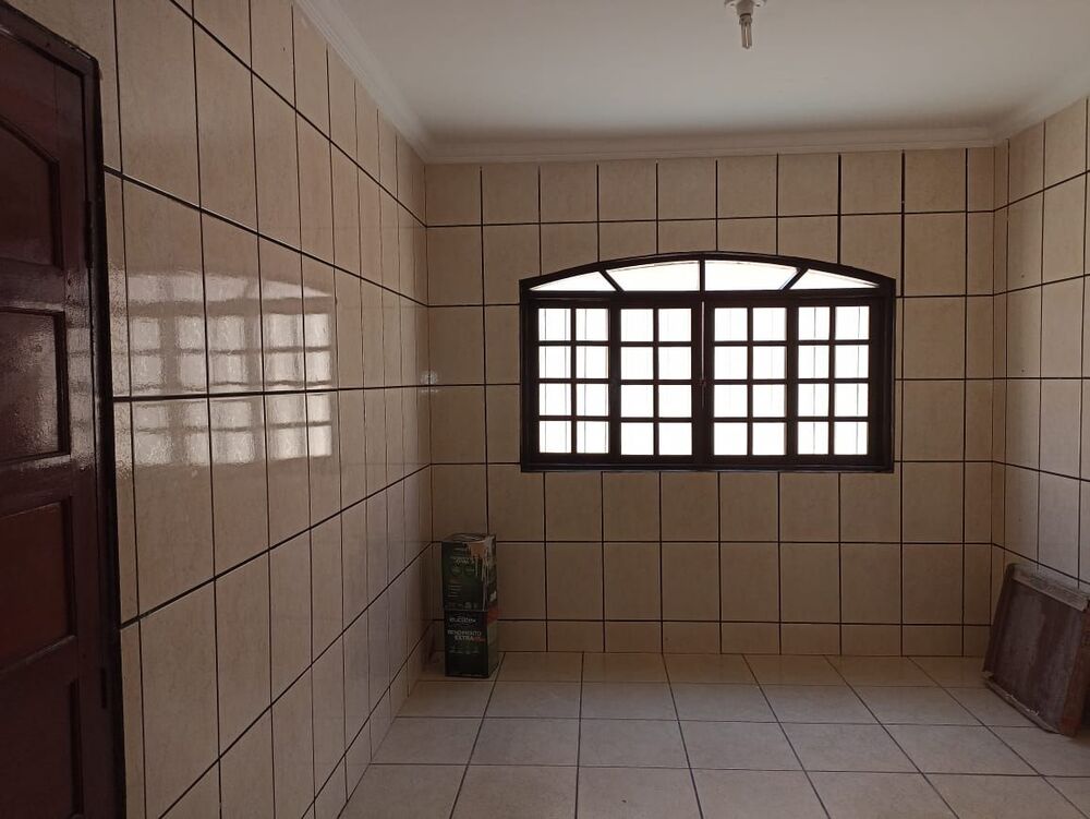 Casa, 3 quartos, 180 m² - Foto 2