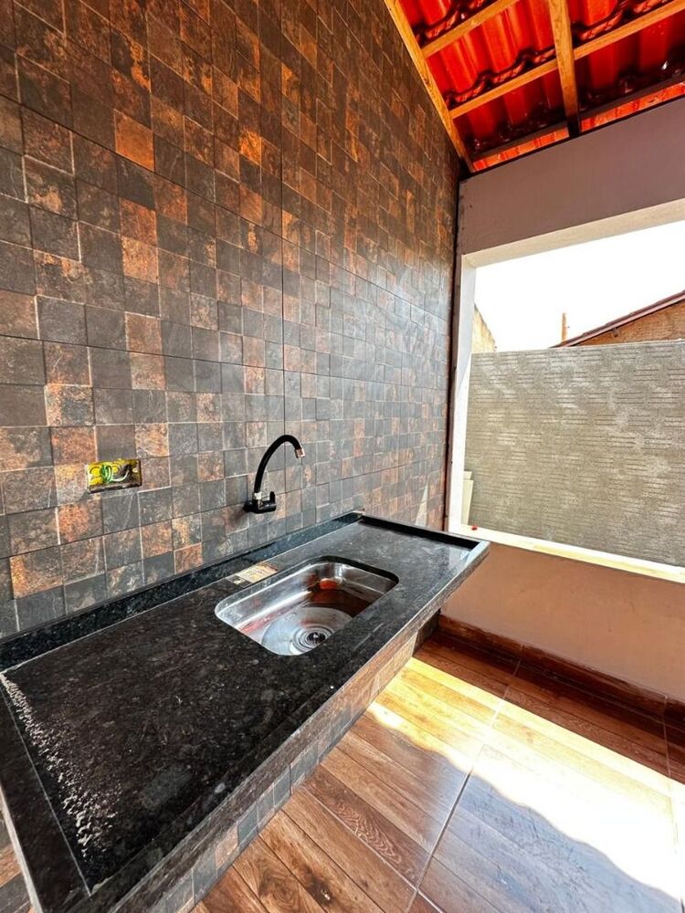 Casa à venda com 2 quartos, 300M2 - Foto 3