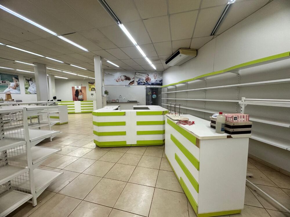 Loja-Salão para alugar, 1200m² - Foto 2