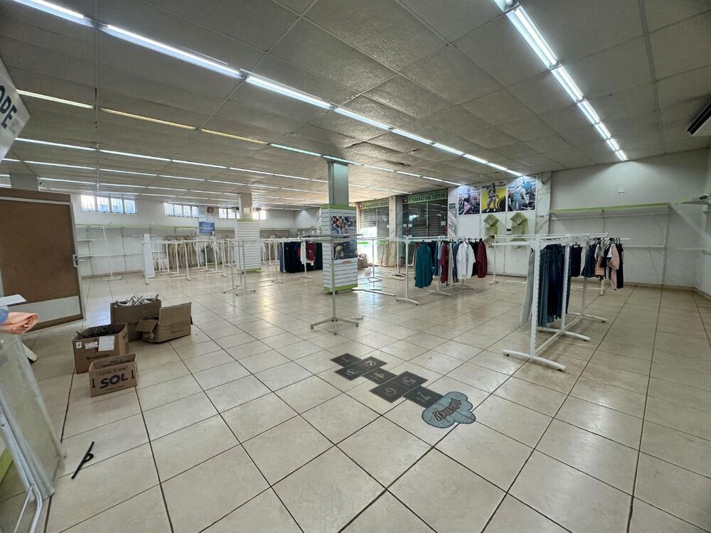 Loja-Salão para alugar, 1200m² - Foto 1