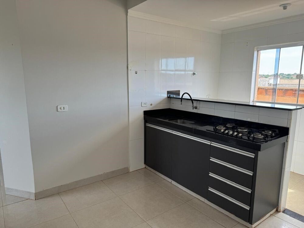 Apartamento à venda com 2 quartos, 80m² - Foto 3