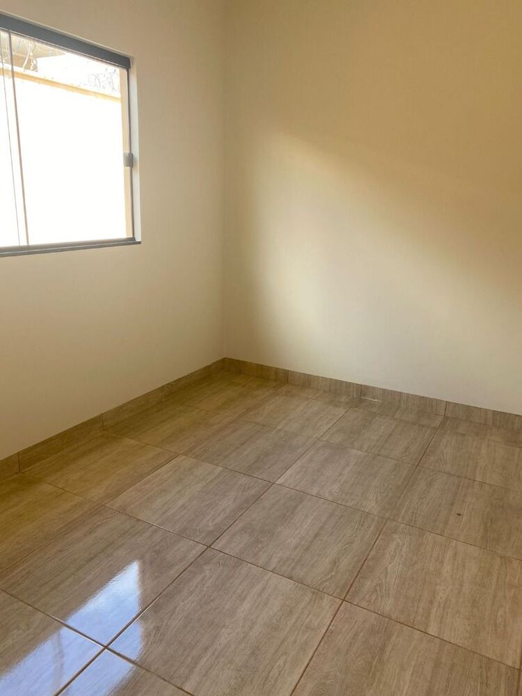 Casa à venda com 3 quartos, 80m² - Foto 4