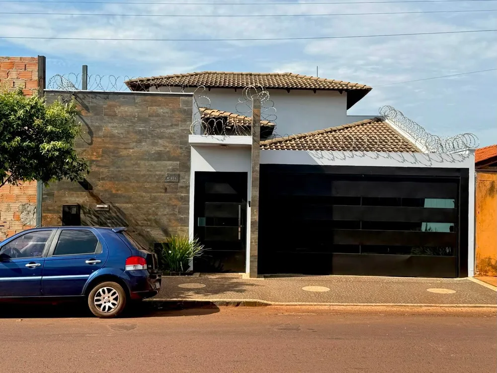 Casa, 3 quartos, 250 m² - Foto 1