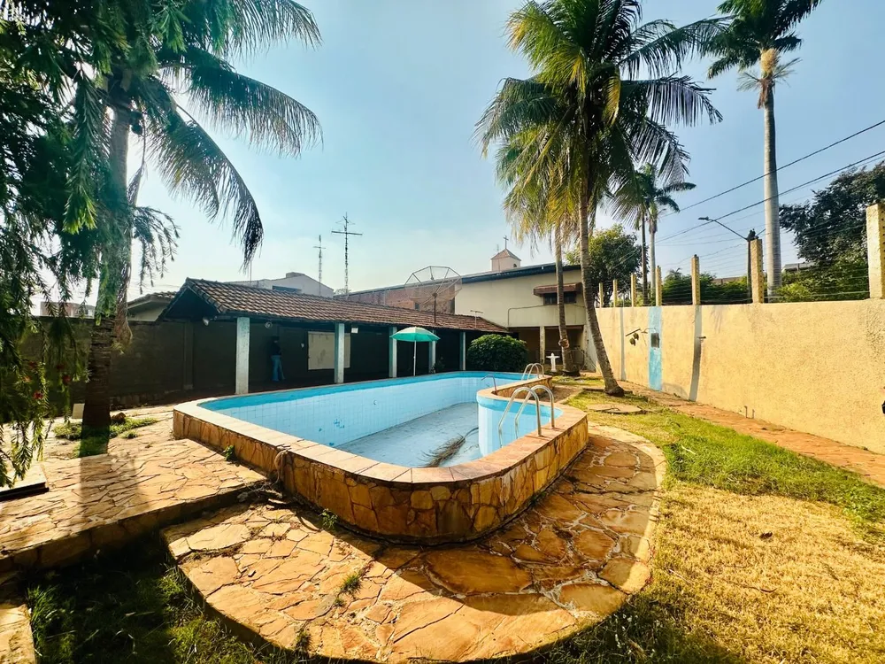 Casa, 3 quartos, 392 m² - Foto 1