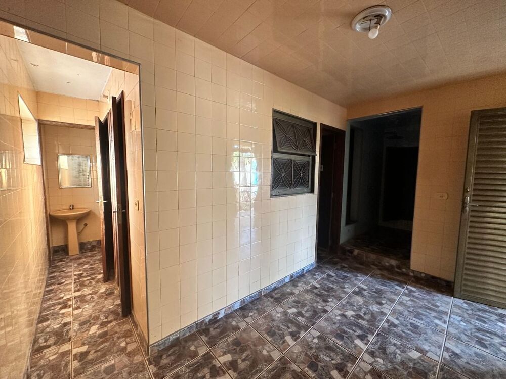 Casa à venda com 3 quartos, 392m² - Foto 4