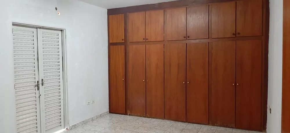 Casa à venda com 3 quartos, 190m² - Foto 4