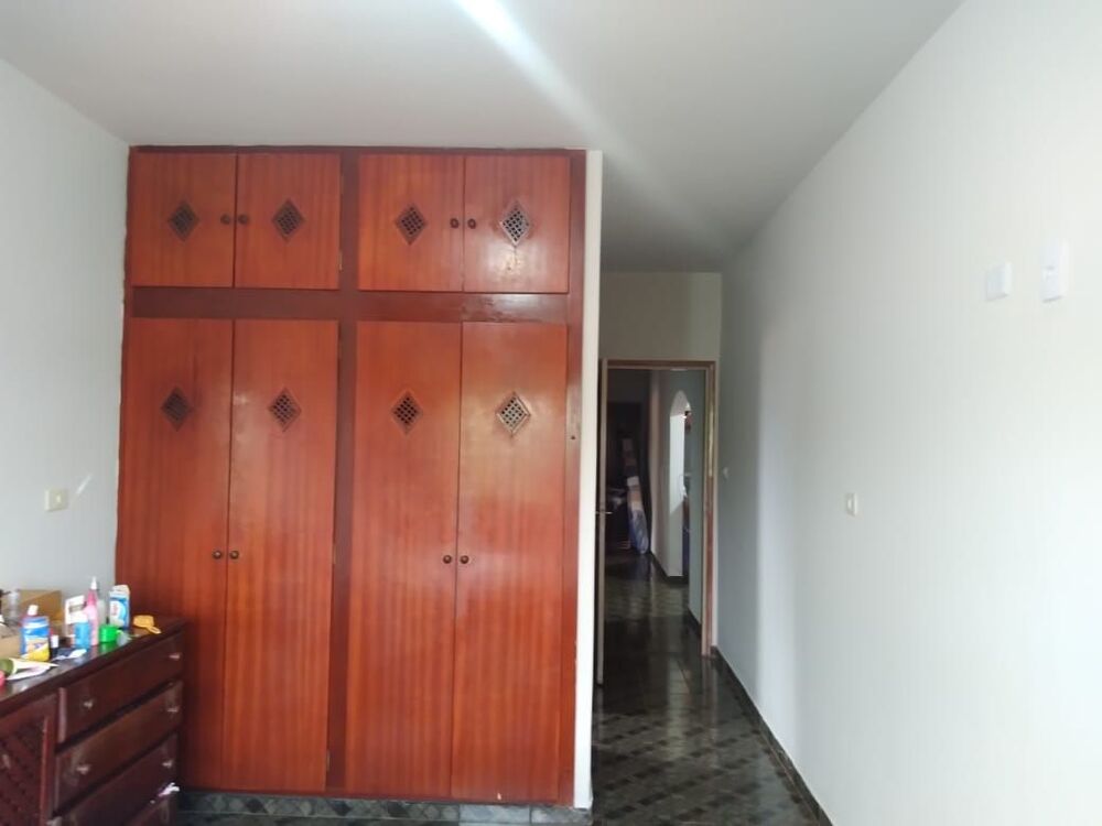 Casa, 3 quartos, 250 m² - Foto 4