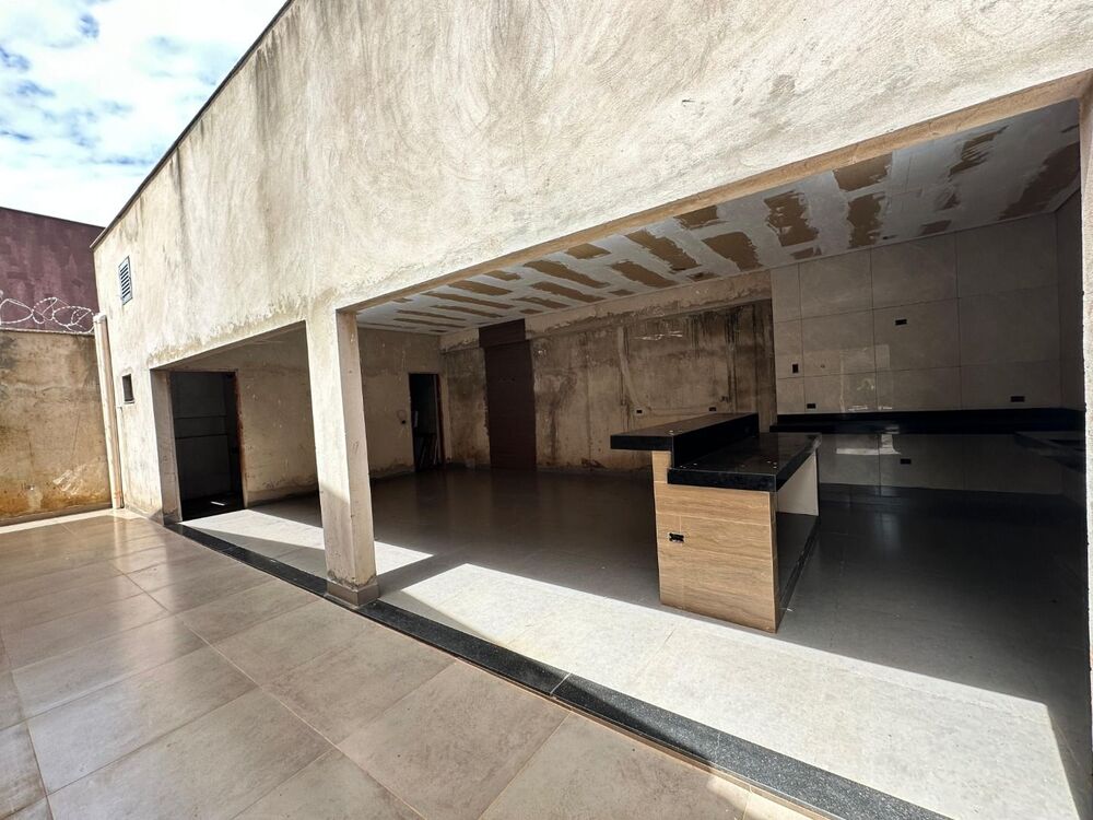 Casa, 3 quartos, 209 m² - Foto 1