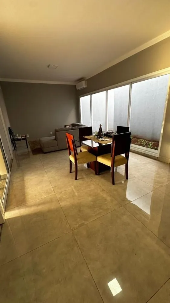 Casa, 3 quartos, 210 m² - Foto 2