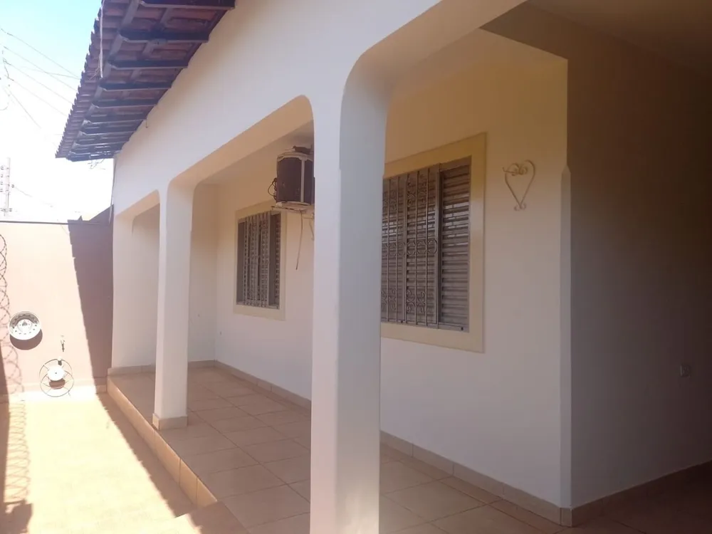 Casa, 4 quartos, 180 m² - Foto 1