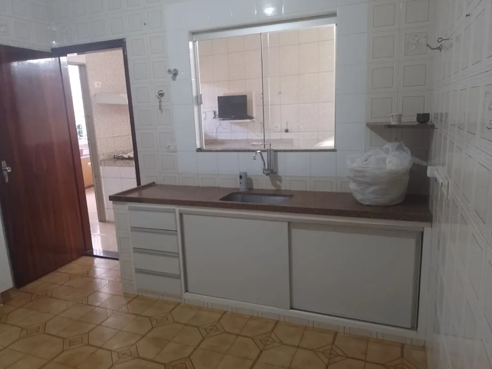 Casa, 4 quartos, 180 m² - Foto 3