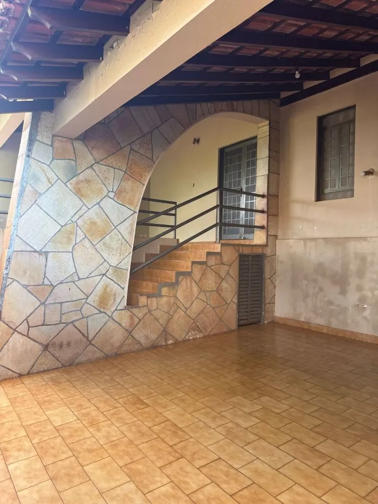 Casa, 3 quartos, 178 m² - Foto 2