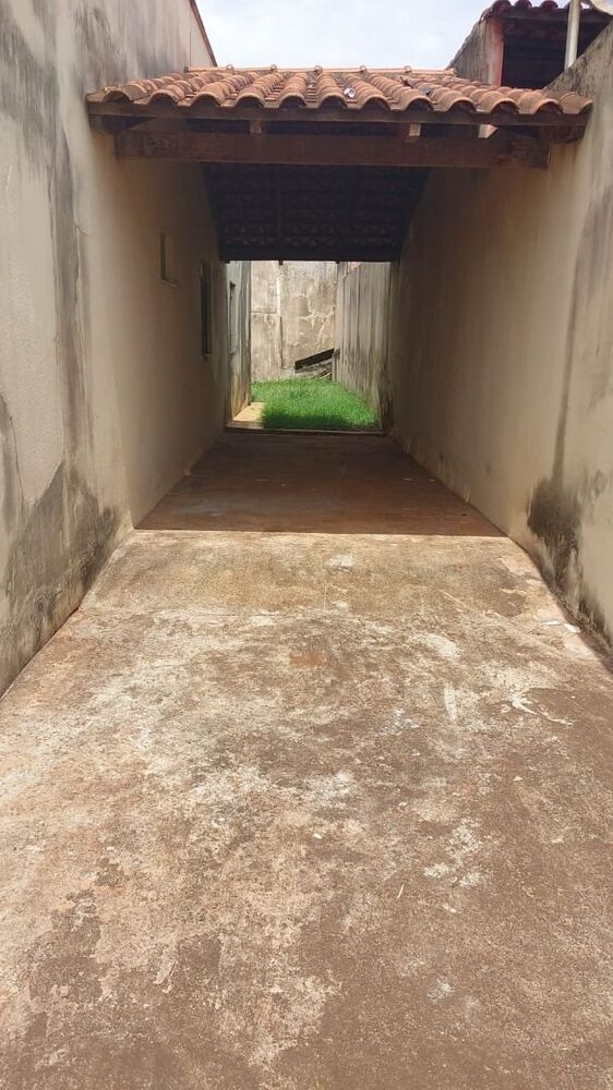 Casa à venda com 3 quartos, 273M2 - Foto 1