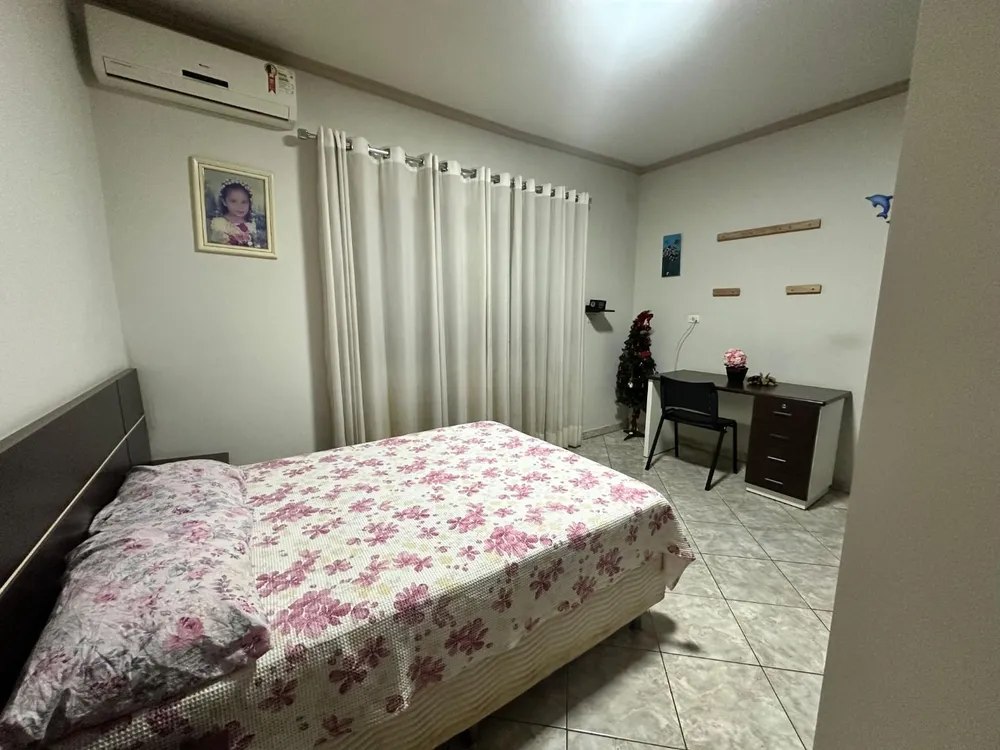 Casa, 3 quartos, 180 m² - Foto 2