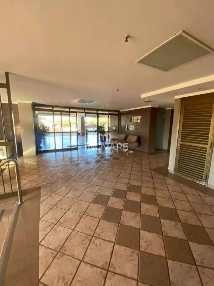Apartamento, 3 quartos, 156 m² - Foto 2