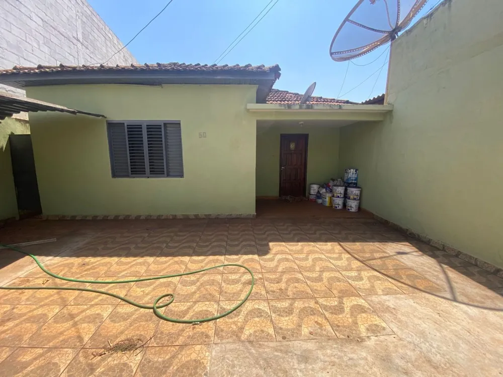 Casa, 2 quartos, 200 m² - Foto 1