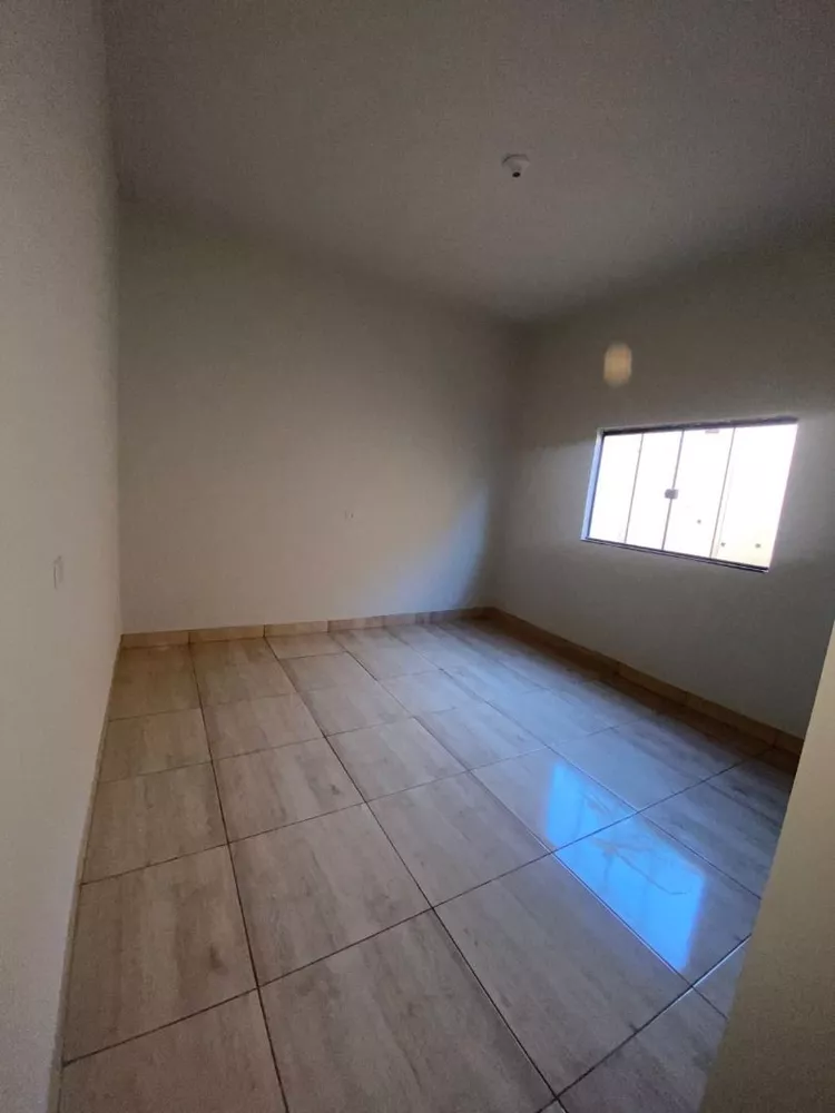 Casa à venda com 2 quartos, 80m² - Foto 3