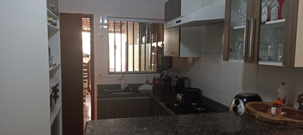Casa à venda com 2 quartos, 132m² - Foto 2