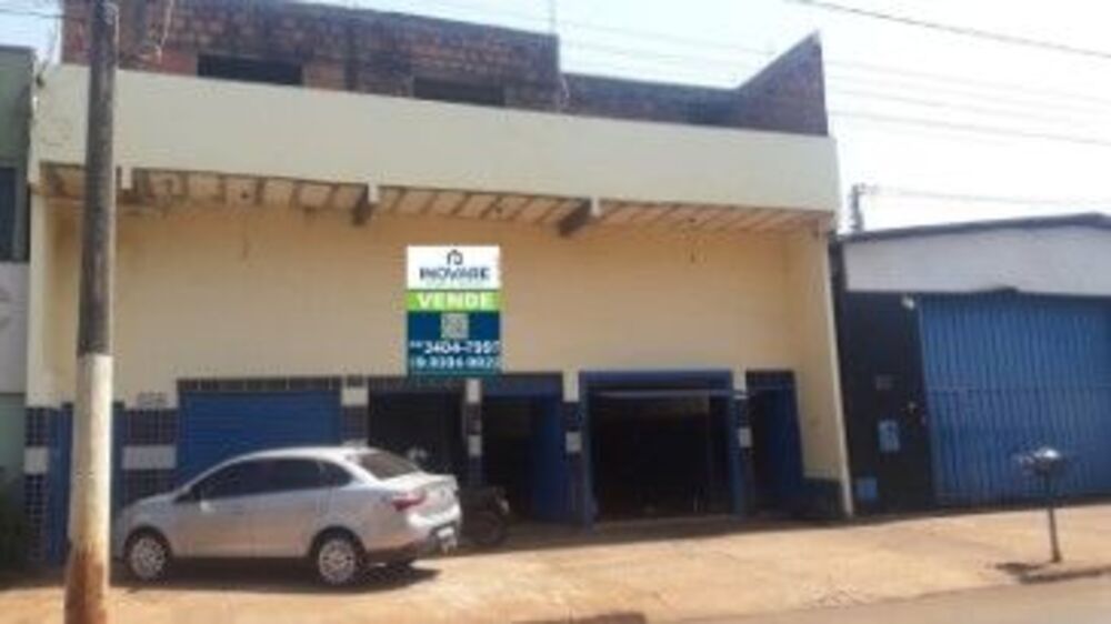 Casa à venda com 3 quartos, 280m² - Foto 1