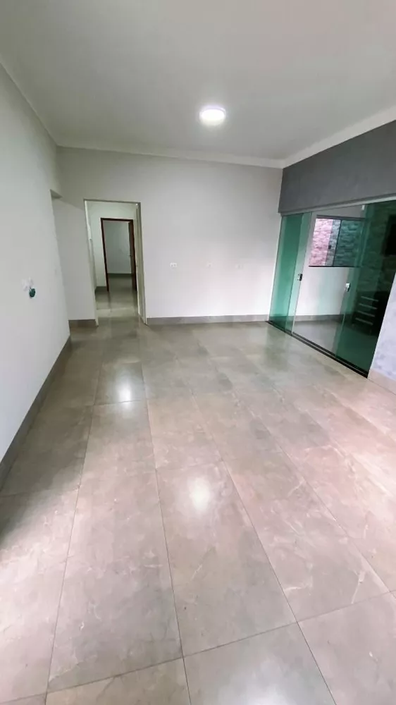 Casa à venda com 3 quartos, 186m² - Foto 3