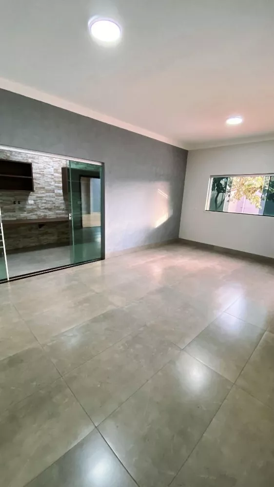 Casa à venda com 3 quartos, 186m² - Foto 4