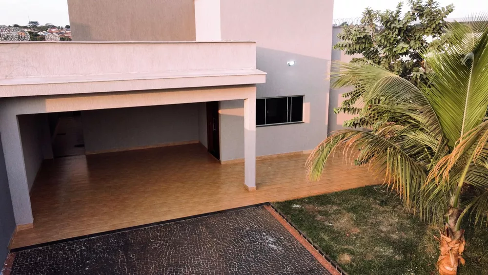 Casa à venda com 3 quartos, 186m² - Foto 2