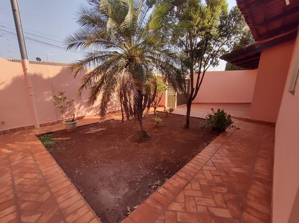 Casa à venda com 3 quartos, 230m² - Foto 3