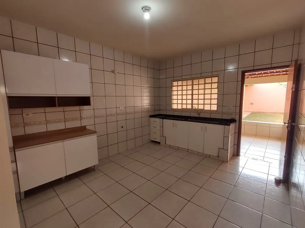 Casa, 3 quartos, 230 m² - Foto 3