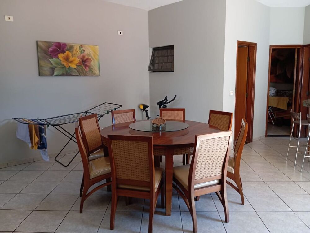 Casa à venda com 3 quartos, 280m² - Foto 2