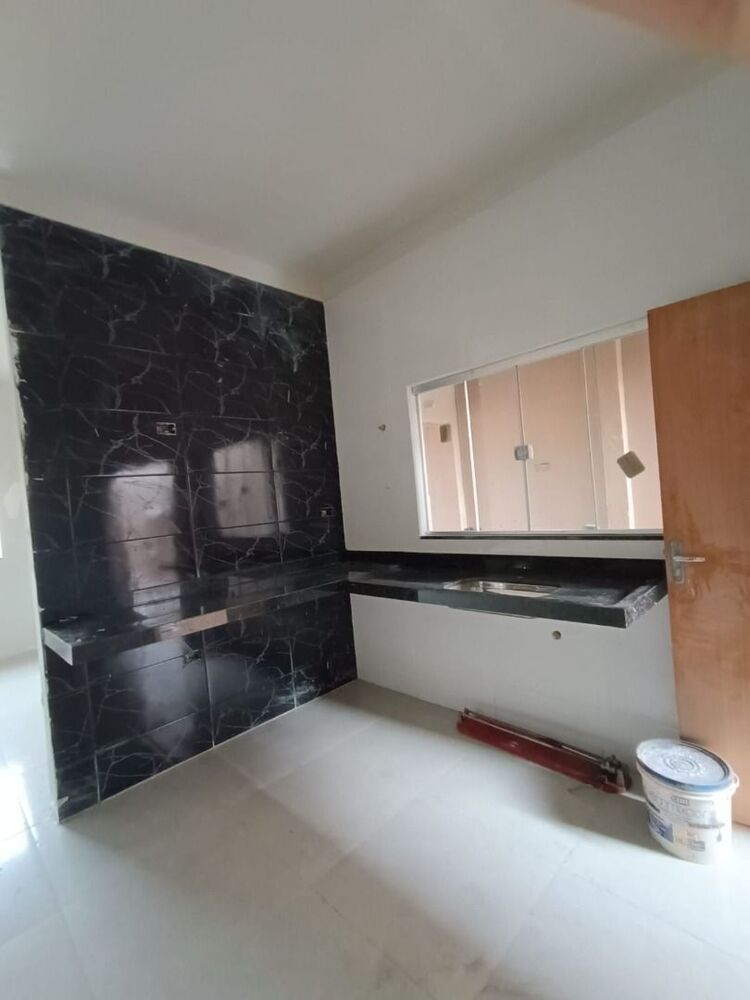 Casa à venda com 2 quartos, 87m² - Foto 3