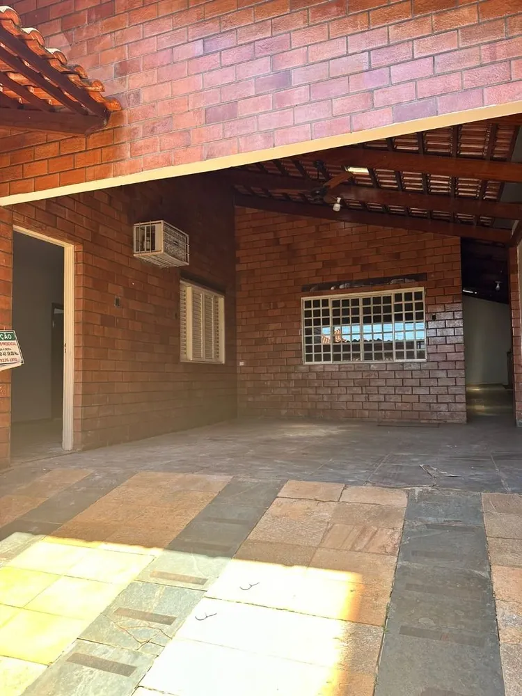 Casa, 3 quartos, 168 m² - Foto 2