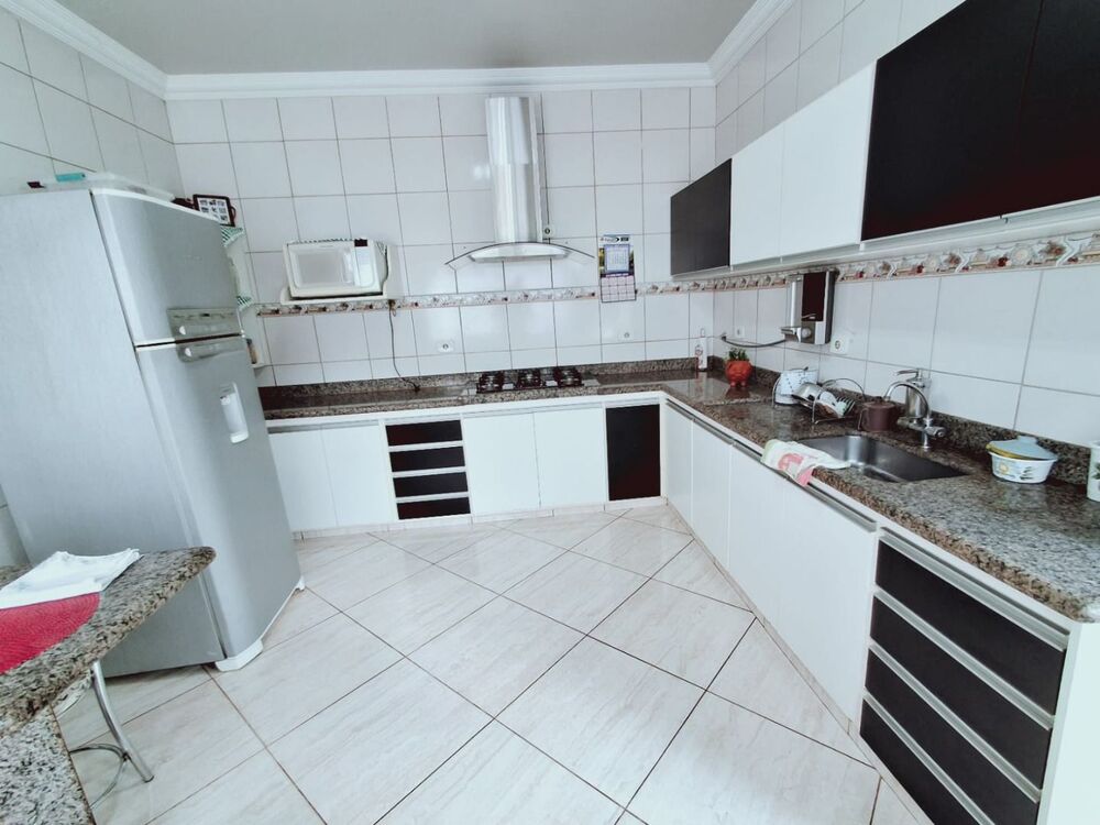 Casa, 4 quartos, 273 m² - Foto 2