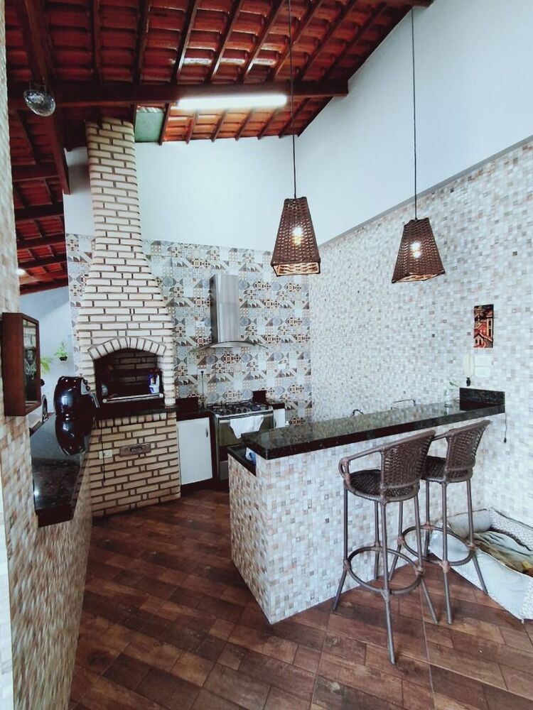 Casa, 4 quartos, 273 m² - Foto 1