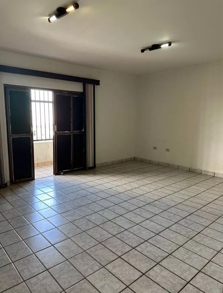 Apartamento para alugar com 3 quartos, 90m² - Foto 1